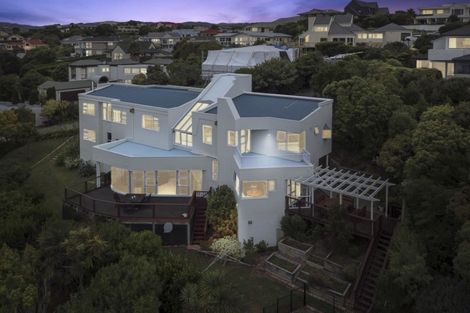 Photo of property in 28 Molyneux Close, Whitby, Porirua, 5024