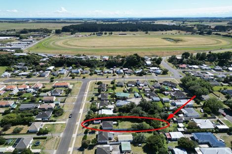 Photo of property in 10 Easton Street, Foxton, 4814