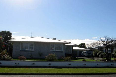 Photo of property in 15 Henare Street, West End, Palmerston North, 4412