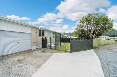 Photo of property in 309b Wellington Road, Wainuiomata, Lower Hutt, 5014