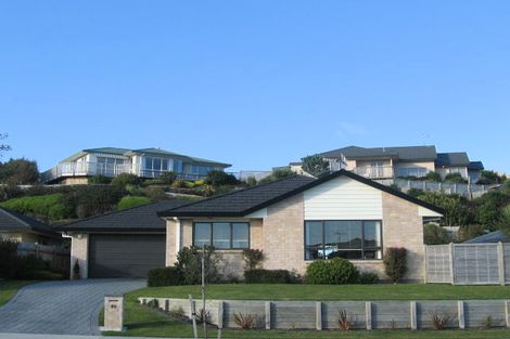 Photo of property in 49 Realm Drive, Paraparaumu, 5032
