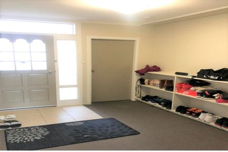 Photo of property in 27 Bellringer Crescent, Newlands, Wellington, 6037