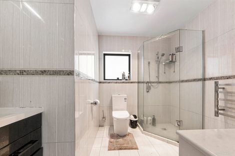 Photo of property in 93 Waitaki Street, Henderson, Auckland, 0612