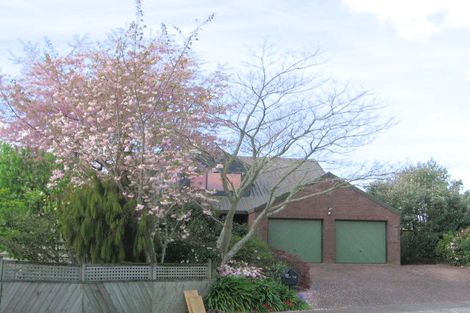 Photo of property in 16 Mark Place, Lynmore, Rotorua, 3010