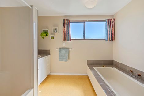 Photo of property in 20 Tyndale Place, Ilam, Christchurch, 8041