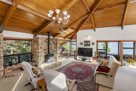 Photo of property in 16 Brigantine Drive, Beach Haven, Auckland, 0626