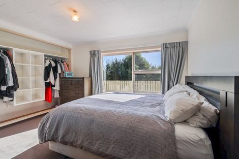 Photo of property in 14 Banks Place, Rangiora, 7400