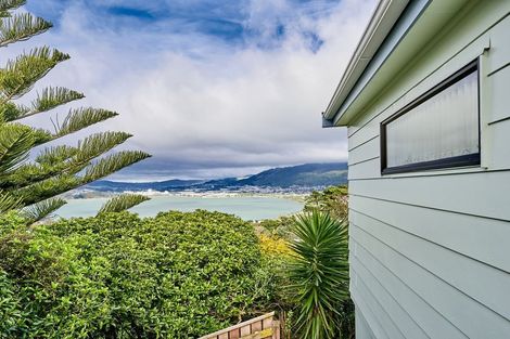 Photo of property in 27 Humphreys Grove, Titahi Bay, Porirua, 5022