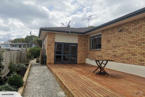 Photo of property in 6 Jelas Road, Red Beach, 0932