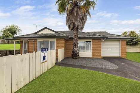 Photo of property in 3 Bernina Place, Weymouth, Auckland, 2103