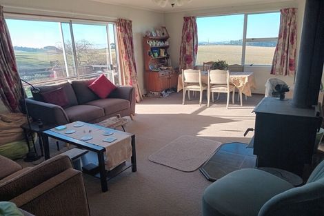 Photo of property in 86 Totara Island Road, Clifton, Balclutha, 9273