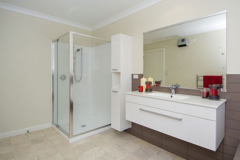 Photo of property in 12 Kereru Place, Pyes Pa, Tauranga, 3112