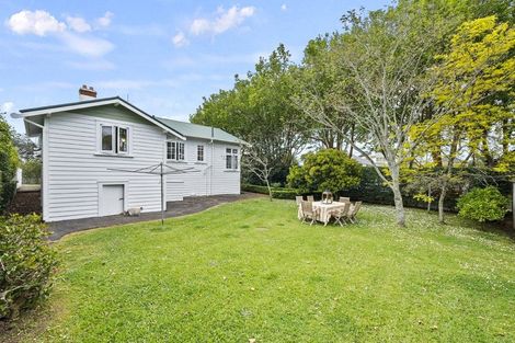 Photo of property in 17 Queen Street, Northcote Point, Auckland, 0627