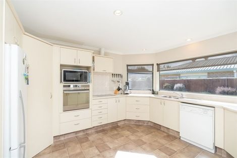 Photo of property in 26 Admiral Crescent, Flagstaff, Hamilton, 3210