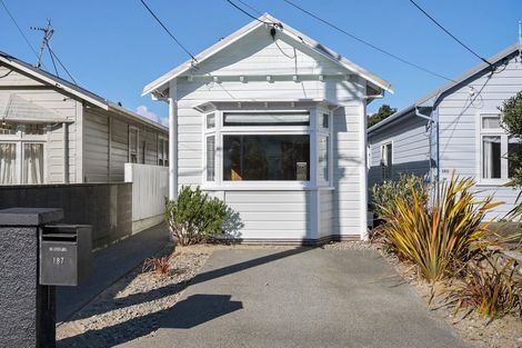 Photo of property in 187 Onepu Road, Lyall Bay, Wellington, 6022