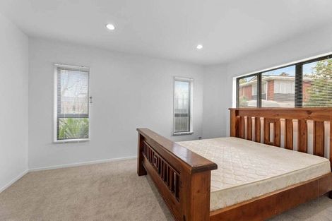 Photo of property in 27a Keegan Drive, Massey, Auckland, 0614