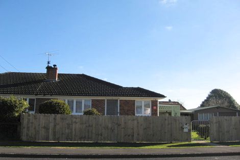 Photo of property in 27 Cameron Street, Papakura, 2110