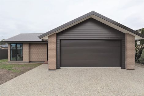 Photo of property in 5 North Foreland Street, Waihola, Milton, 9073