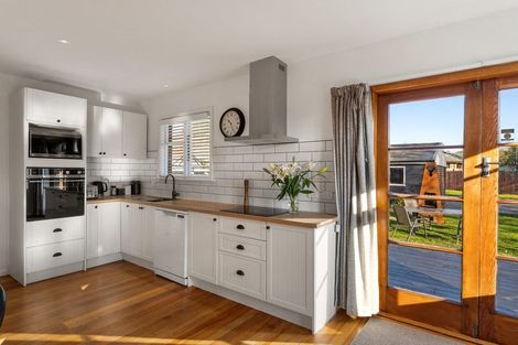 Photo of property in 12 Kyeburn Place, Avonhead, Christchurch, 8042