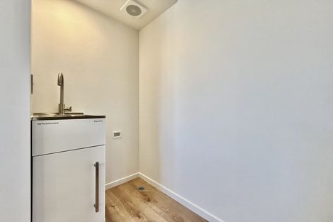 Photo of property in 1/107 Smith Street, Woolston, 8062