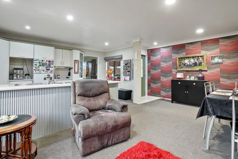 Photo of property in 29 Admiral Crescent, Flagstaff, Hamilton, 3210
