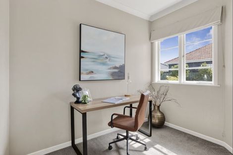 Photo of property in 44 Braid Road, St Andrews, Hamilton, 3200