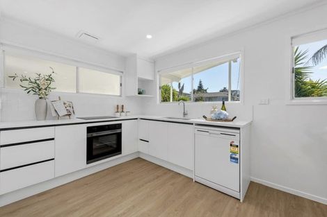 Photo of property in 5 Astor Place, Manurewa, Auckland, 2102