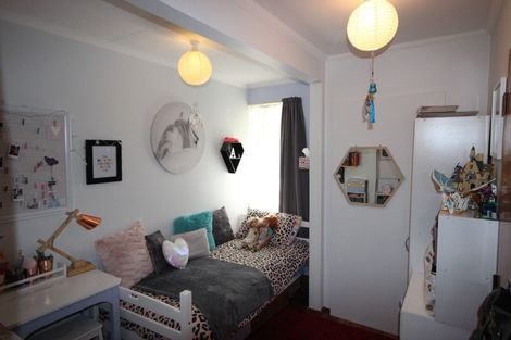 Photo of property in 26 Mokau Place, Terrace End, Palmerston North, 4410