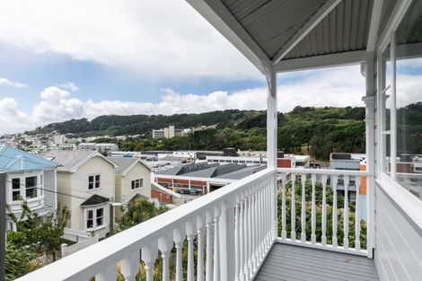 Photo of property in 37 Drummond Street, Mount Cook, Wellington, 6021