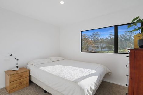 Photo of property in 33a Bronzewing Terrace, Unsworth Heights, Auckland, 0632