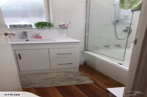 Photo of property in 30 Vera Road, Te Atatu South, Auckland, 0610