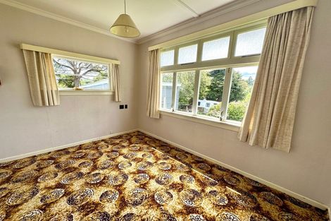 Photo of property in 228 Clyde Street, Balclutha, 9230