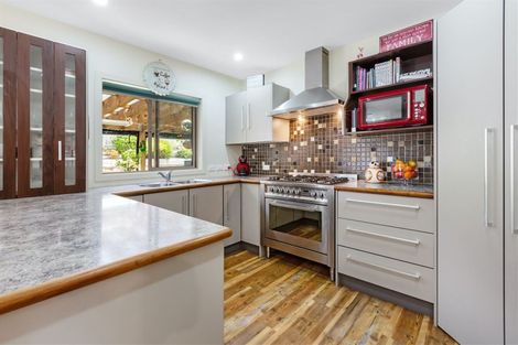 Photo of property in 8 Kahurangi Heights, Aotea, Porirua, 5024