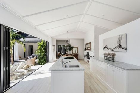 Photo of property in 10 Pebble Beach Way, Papamoa Beach, Papamoa, 3118