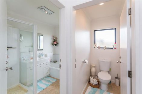 Photo of property in 12 Belle Maison Court, Levin, 5510