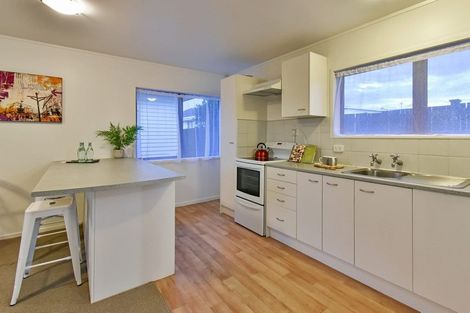 Photo of property in 8 Lloyd Avenue, Papatoetoe, Auckland, 2025