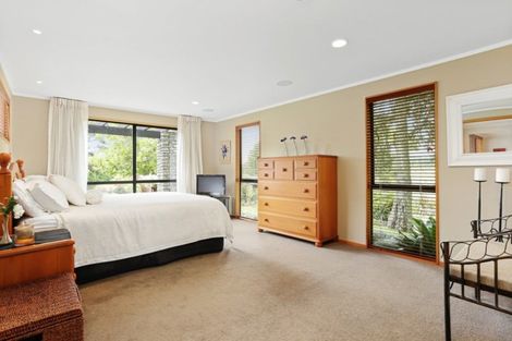Photo of property in 39 Glenmore Road, Sunnyhills, Auckland, 2010
