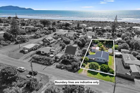 Photo of property in 13 Dixie Street, Te Horo Beach, Otaki, 5581
