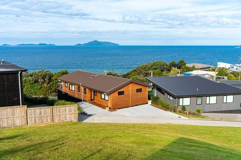 Photo of property in 3 Solar Way, Langs Beach, 0582