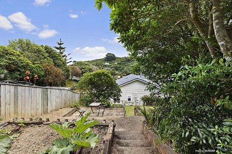 Photo of property in 94 Parkvale Road, Karori, Wellington, 6012
