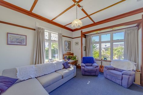 Photo of property in 18 Francis Drake Street, Waipukurau, 4200