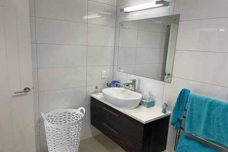 Photo of property in 20 Rewa Rewa Lane, Orewa, 0931