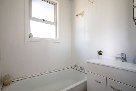 Photo of property in 7b Molyneux Avenue, Cromwell, 9310