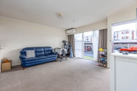 Photo of property in 28 Landscape Road, Papatoetoe, Auckland, 2025