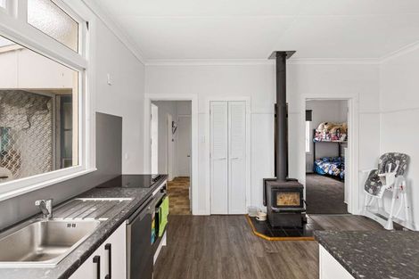 Photo of property in 119 Cornfoot Street, Castlecliff, Whanganui, 4501