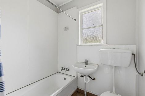 Photo of property in 64 Jellicoe Drive, Hamilton East, Hamilton, 3216