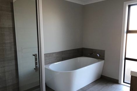 Photo of property in 1 Pohe Street, Waikanae, 5036