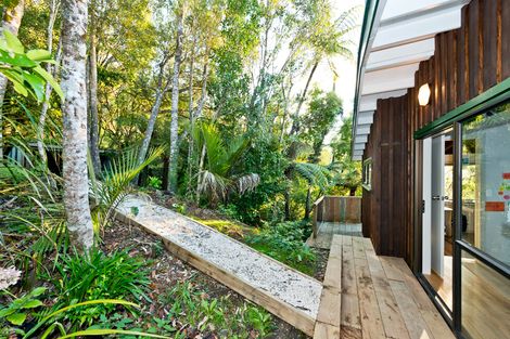 Photo of property in 166 Opanuku Road, Henderson Valley, Auckland, 0612