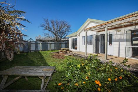 Photo of property in 10 Penney Green, Nawton, Hamilton, 3200