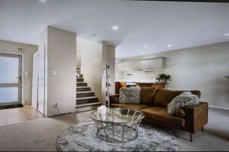 Photo of property in 9 Mt Lebanon Lane, Henderson, Auckland, 0612